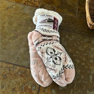 NWT MUK LUKS Cabin Socks